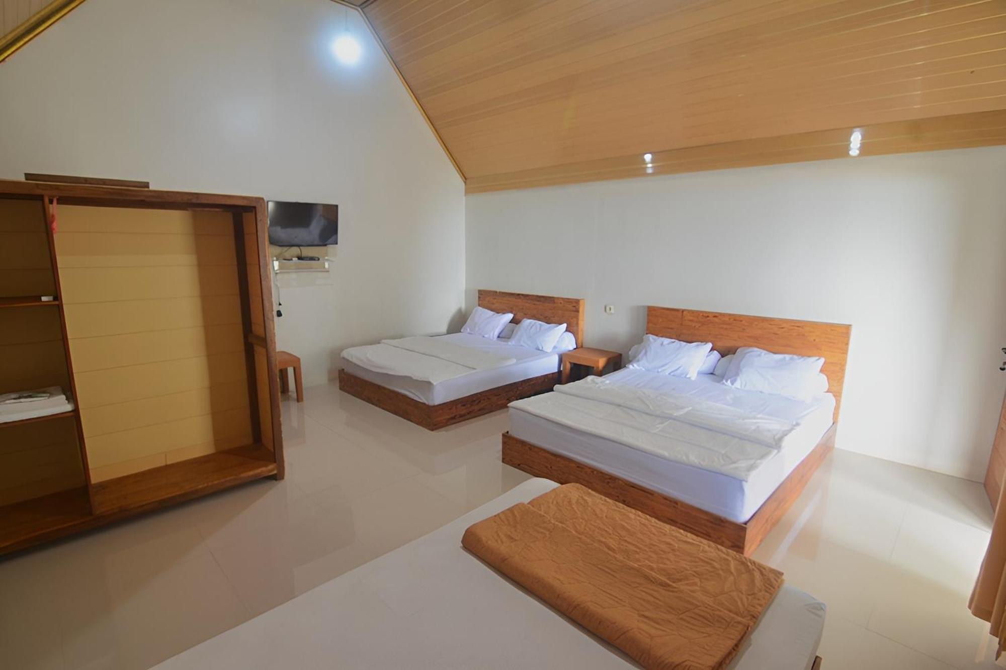 Villa Kopiori Yogyakarta Exterior foto